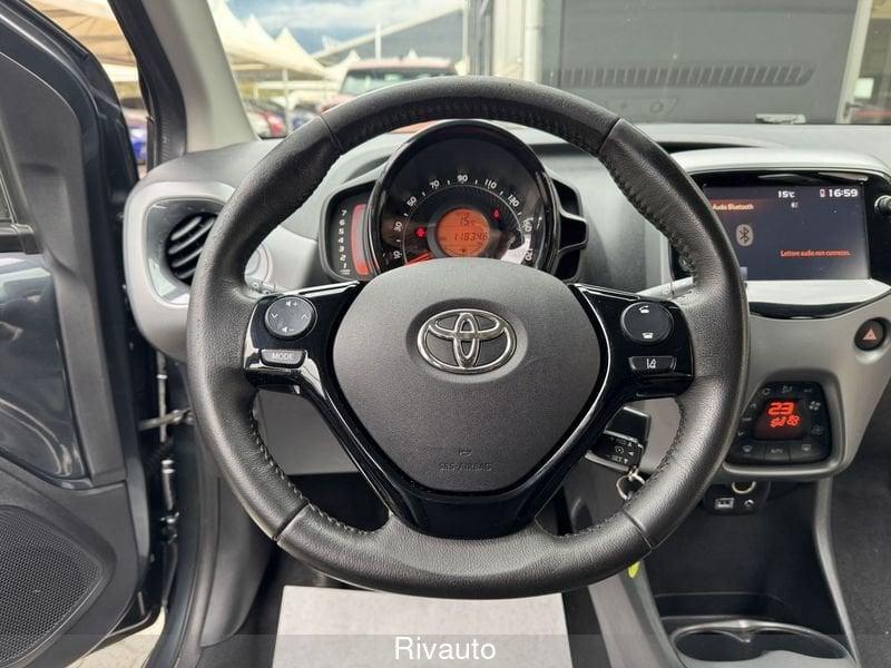 Toyota Aygo Aygo Connect 1.0 VVT-i 72 CV 5 porte x-play