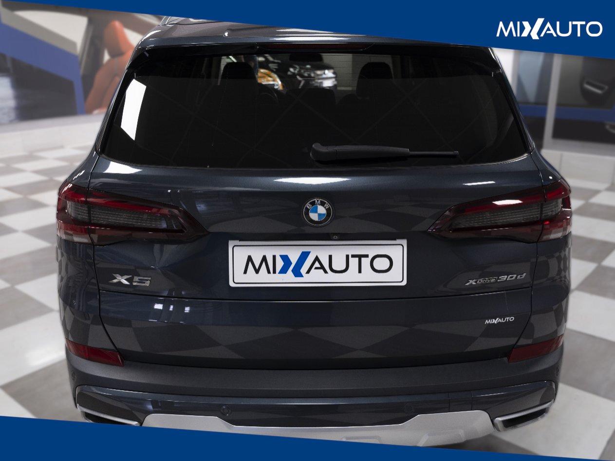 BMW X5 xDrive30d MHEV 48V xLine Auto