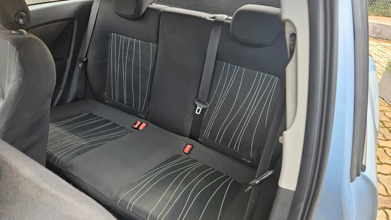 Opel Corsa 1.2 3 porte Sport