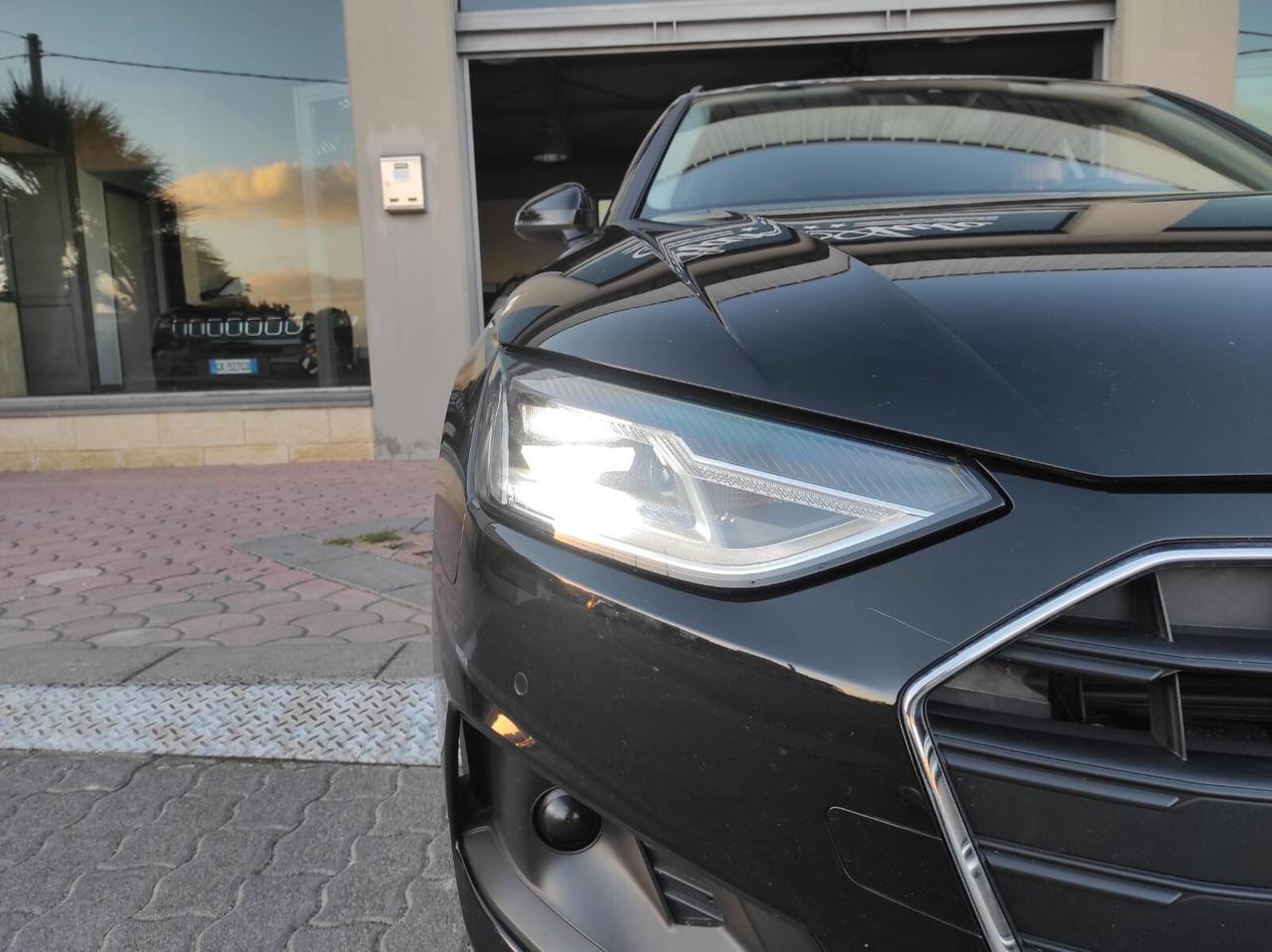 Audi A4 Avant 30 TDI/136 CV S tronic