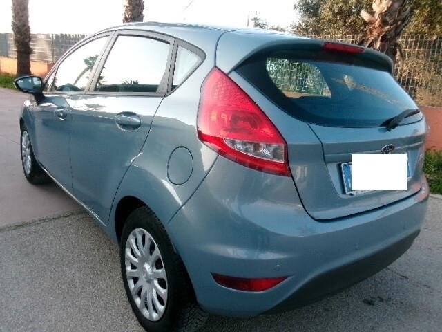Ford Fiesta 1.4 5 porte Bz.- GPL Titanium