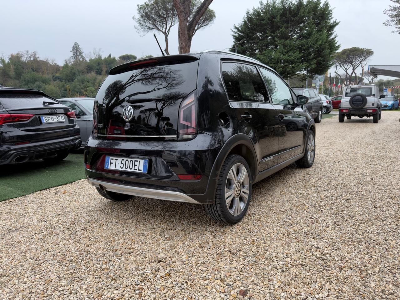 Volkswagen up! 1.0 75 CV 5p. cross BlueMotion Technology