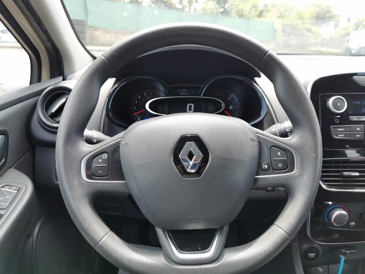 Renault Clio 1.2 75CV Life E6B NEOPAT. * OFFERTA SENZA FINANZIAMENTO - RATE AUTO MOTO SCOOTER