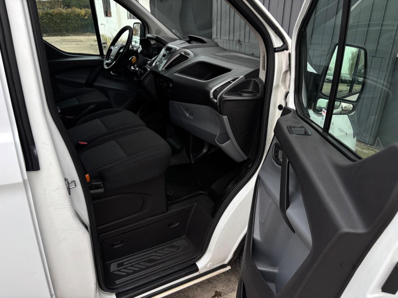 Ford Transit Custom 2.2 TDCI. Garanzia 12 mesi