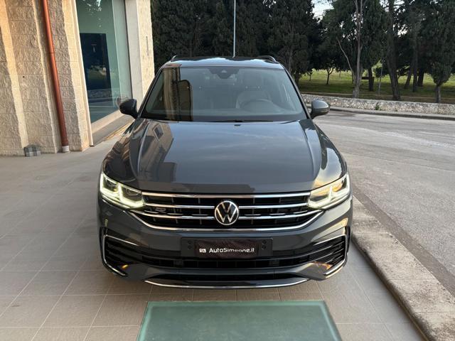 VOLKSWAGEN Tiguan 2.0 TDI 150 CV SCR DSG R-Line LUCI AMBIENTE