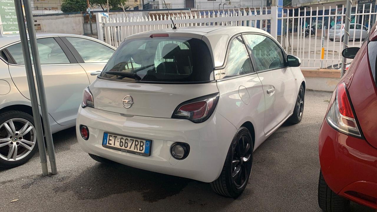 Opel Adam 1.2 70 CV White/Black Link