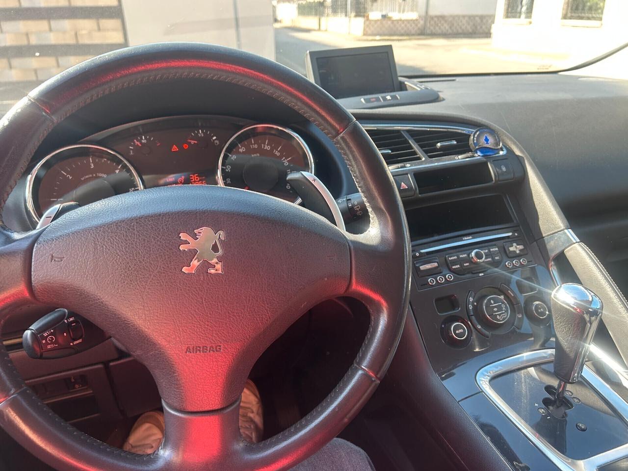 Peugeot 3008 1.6 e-HDi 112CV cambio robotizzato S.&S. Premium