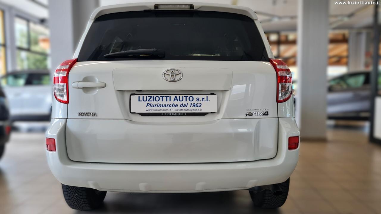 Toyota RAV 4 RAV4 Crossover 2.2 D-4D 150 CV DPF Exclusive