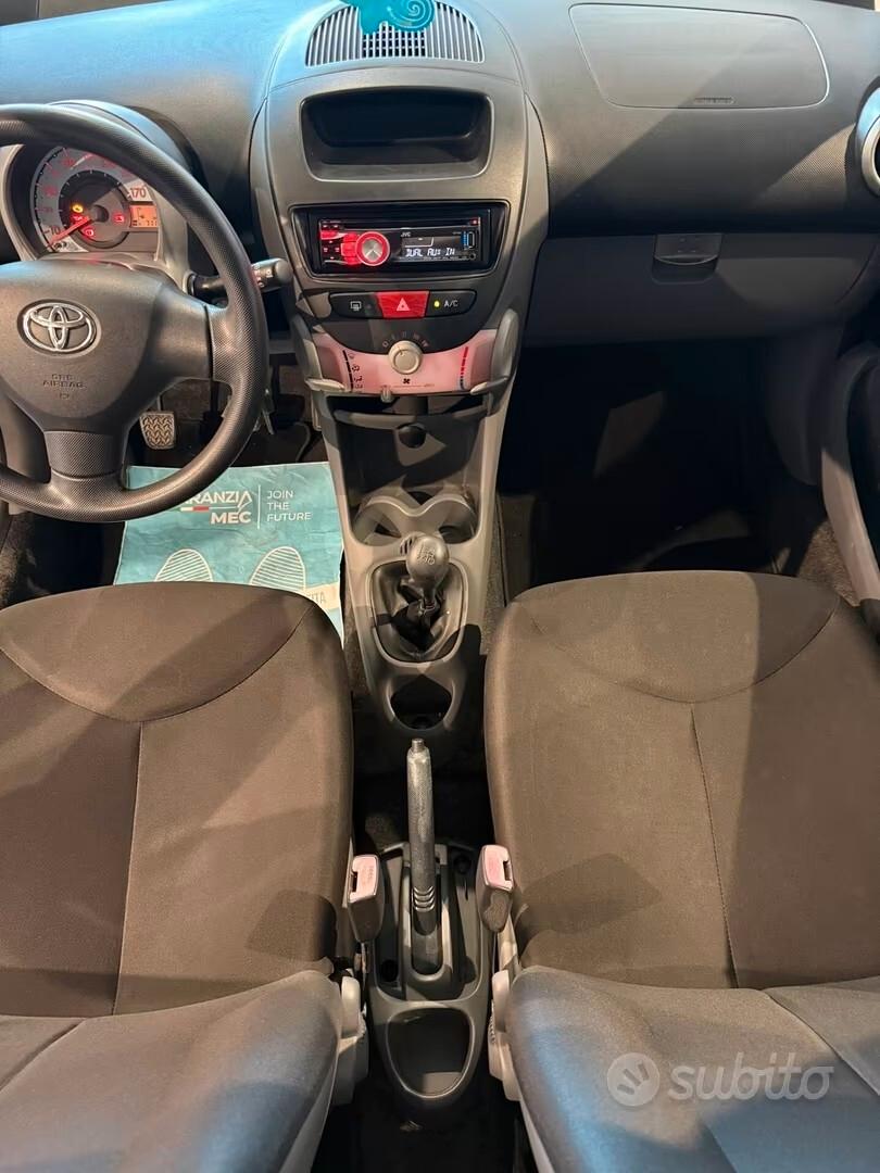 Toyota Aygo - 70 MILA KM - NEOPATENTATI