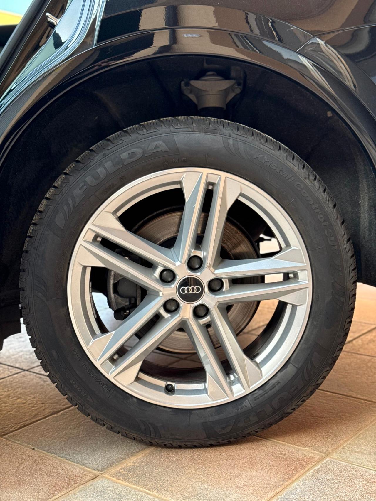 Audi Q5 40 tdi 204 CV Quattro S-tronic S-Line