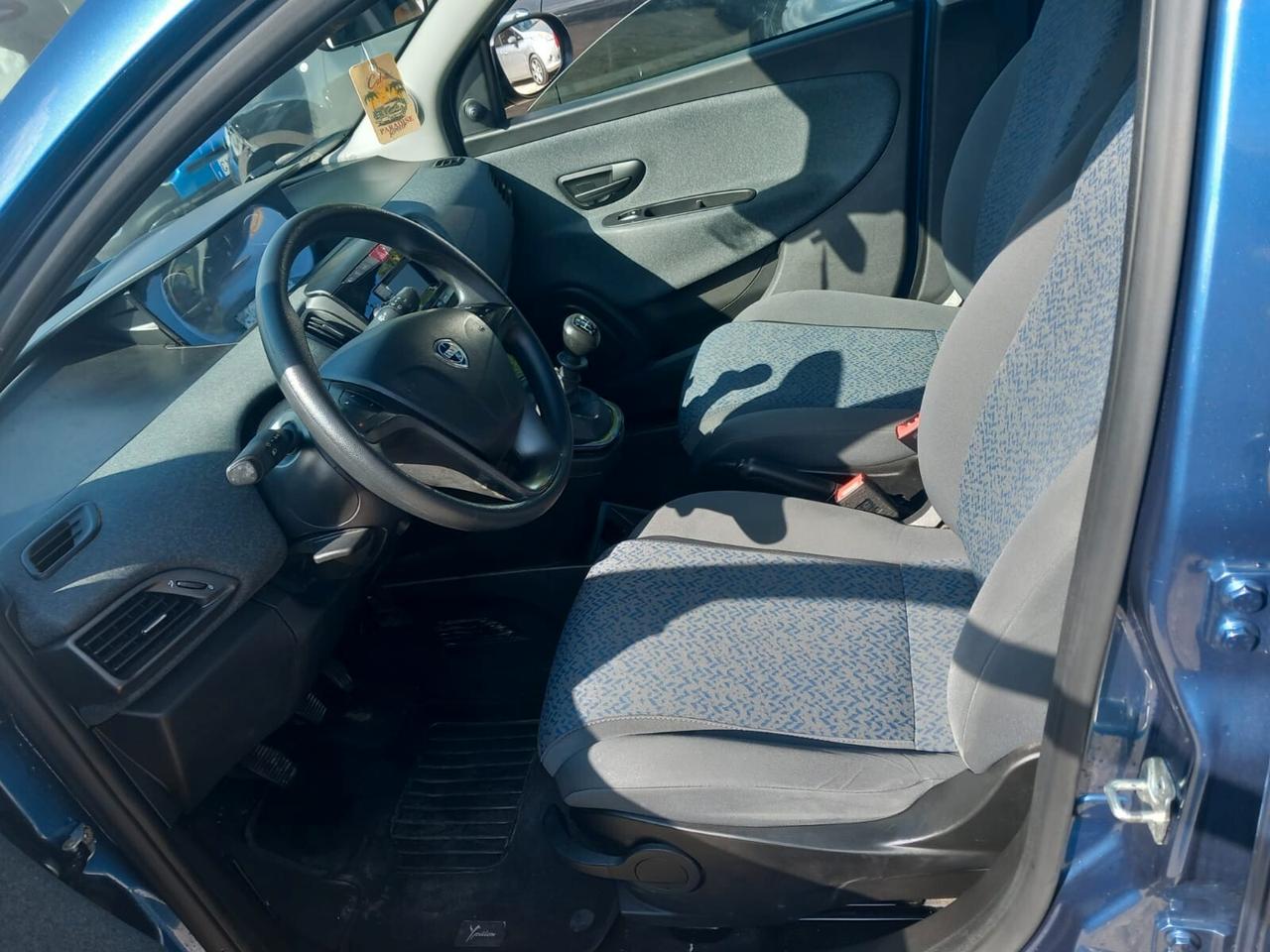 Lancia Ypsilon 1.0 FireFly 5 porte S&S Hybrid Ecochic Gold