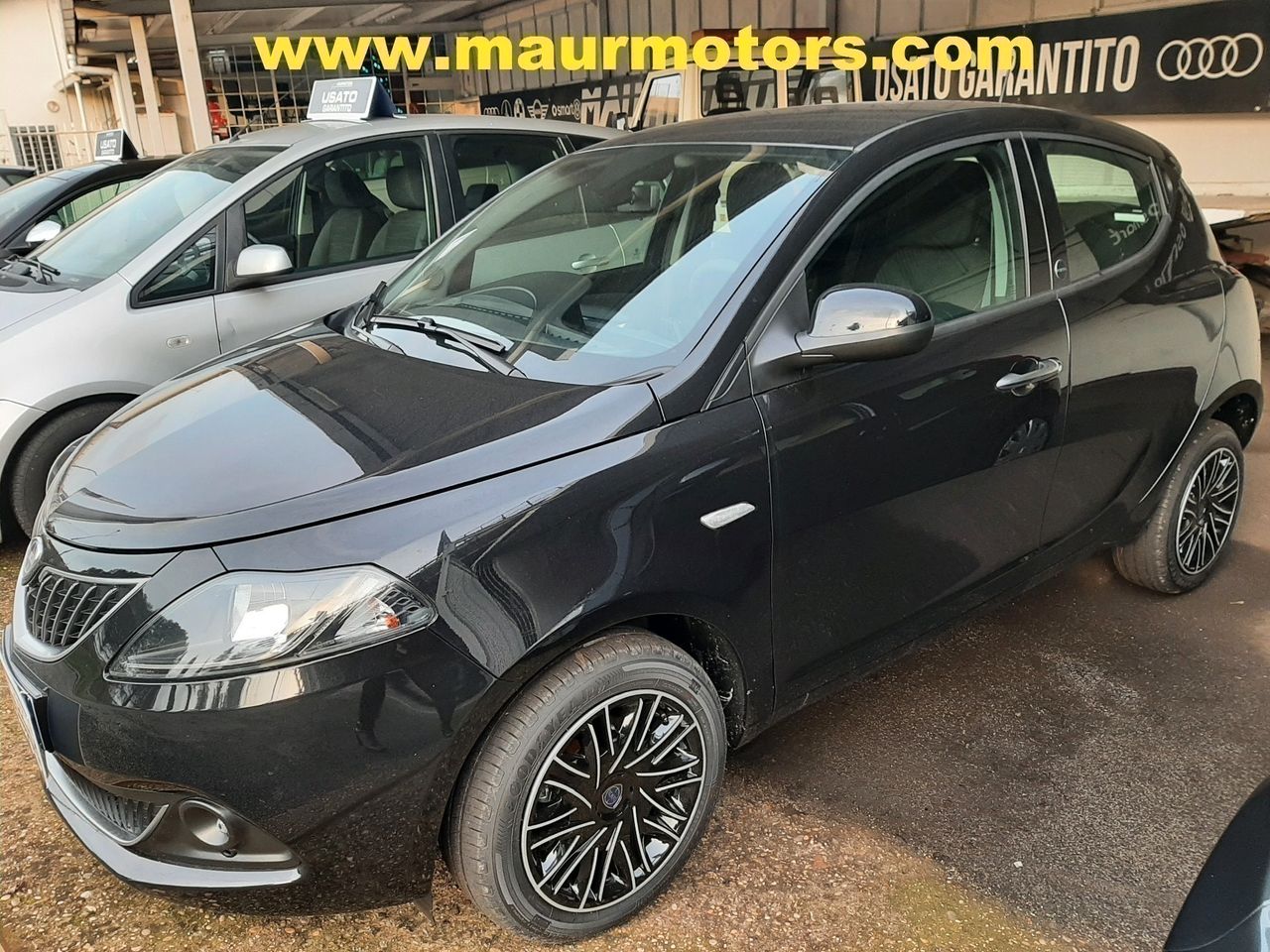 Noleggio Lancia Ypsilon