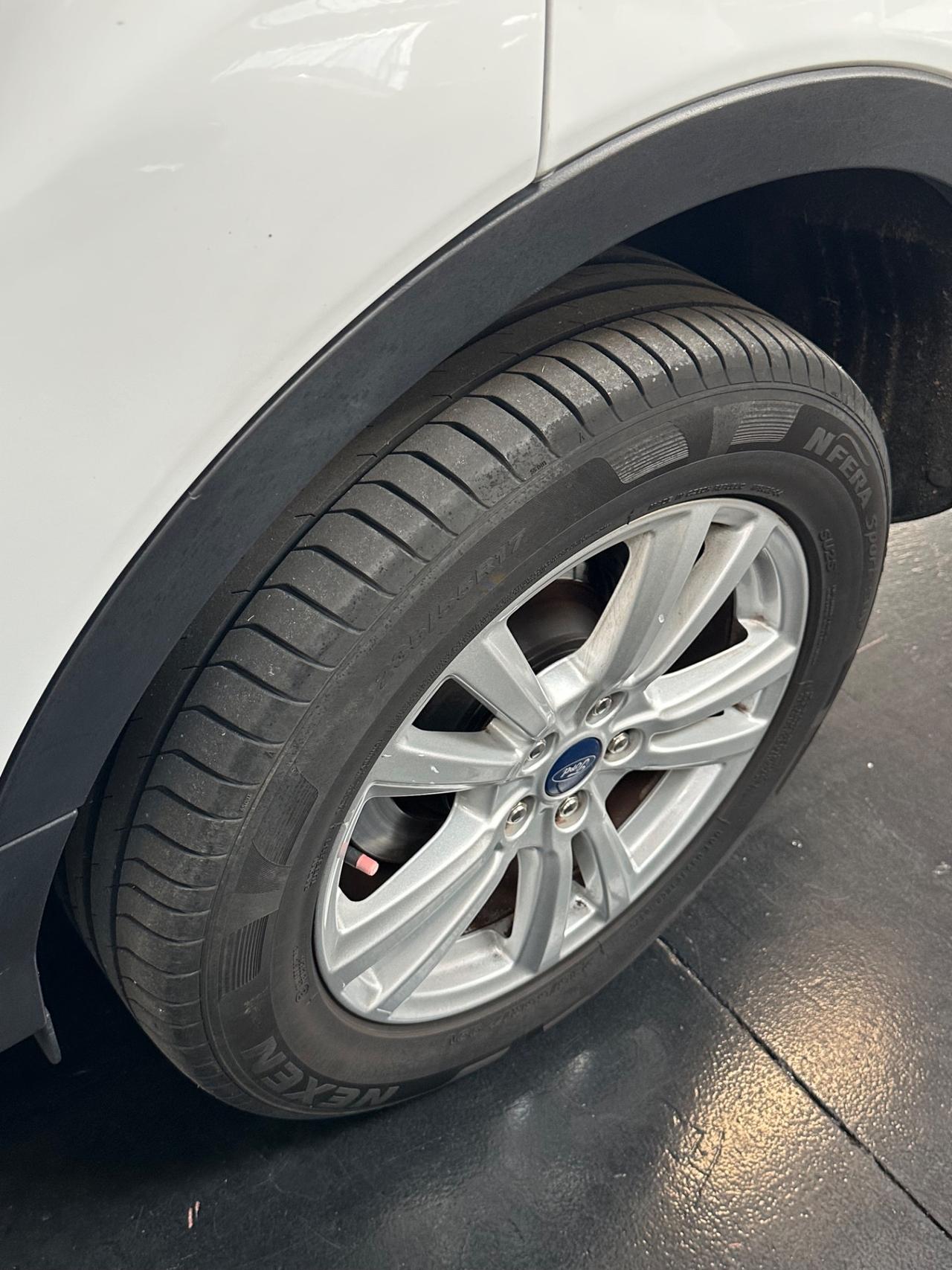 Ford Kuga 1.5 EcoBoost 120 CV S&S 2WD Titanium