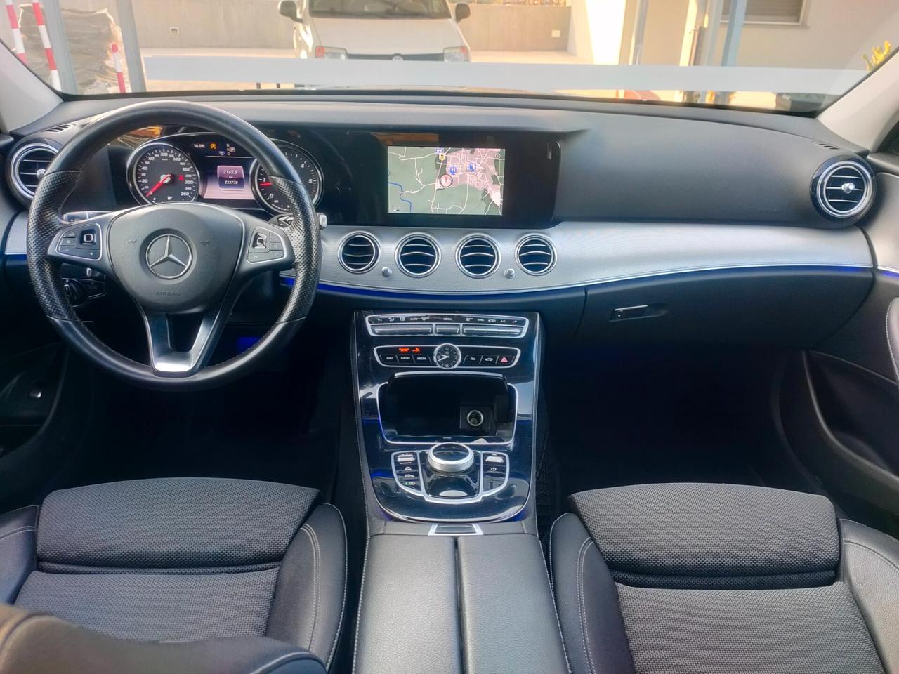 Mercedes-benz E 200 d Auto Premium Plus