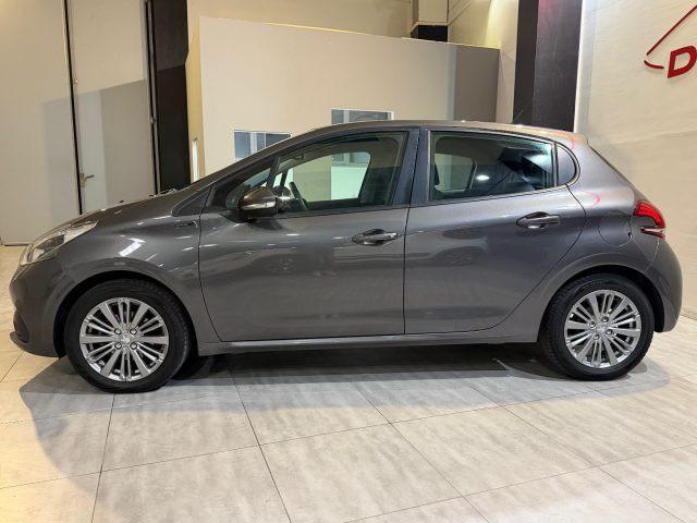 PEUGEOT 208 1.2 PureTech 82CV 5P. Signature