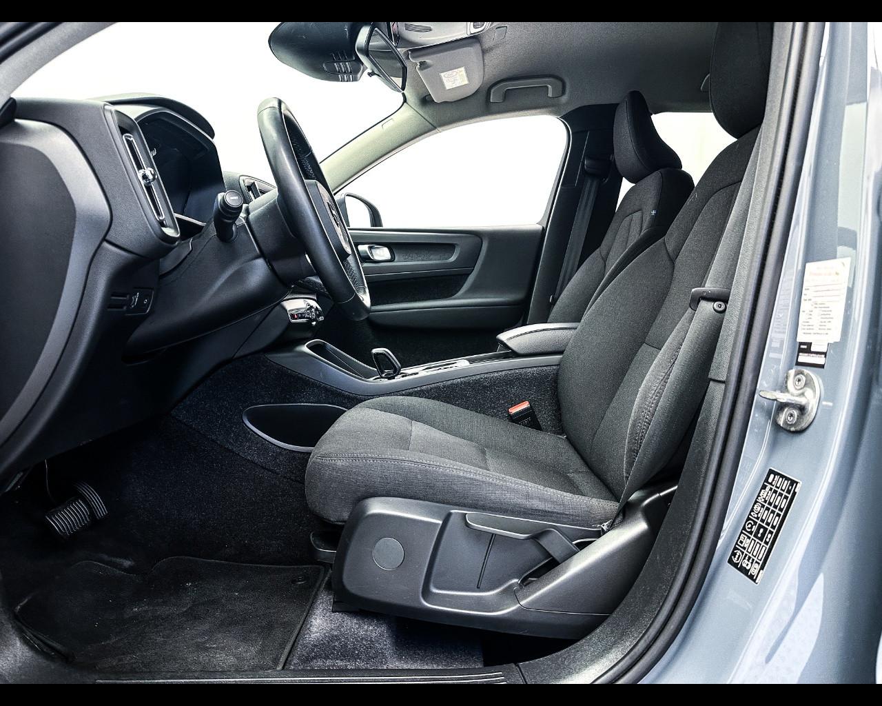 VOLVO XC40 T3 Geartronic Momentum Core