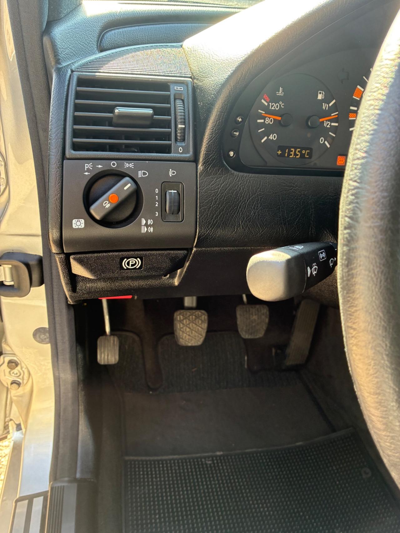 Mercedes-benz C 180 benzina 24.000 km pari nuovo
