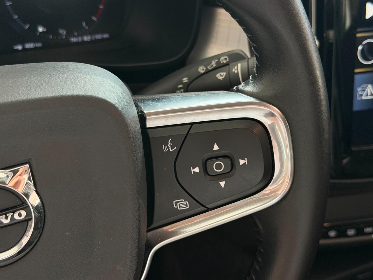 Volvo XC40 2.0cc 190Cv Automatica-Retrocamera