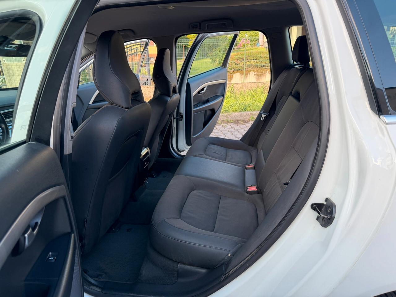 Volvo V70 D3 2.0d Summum FULL EURO5