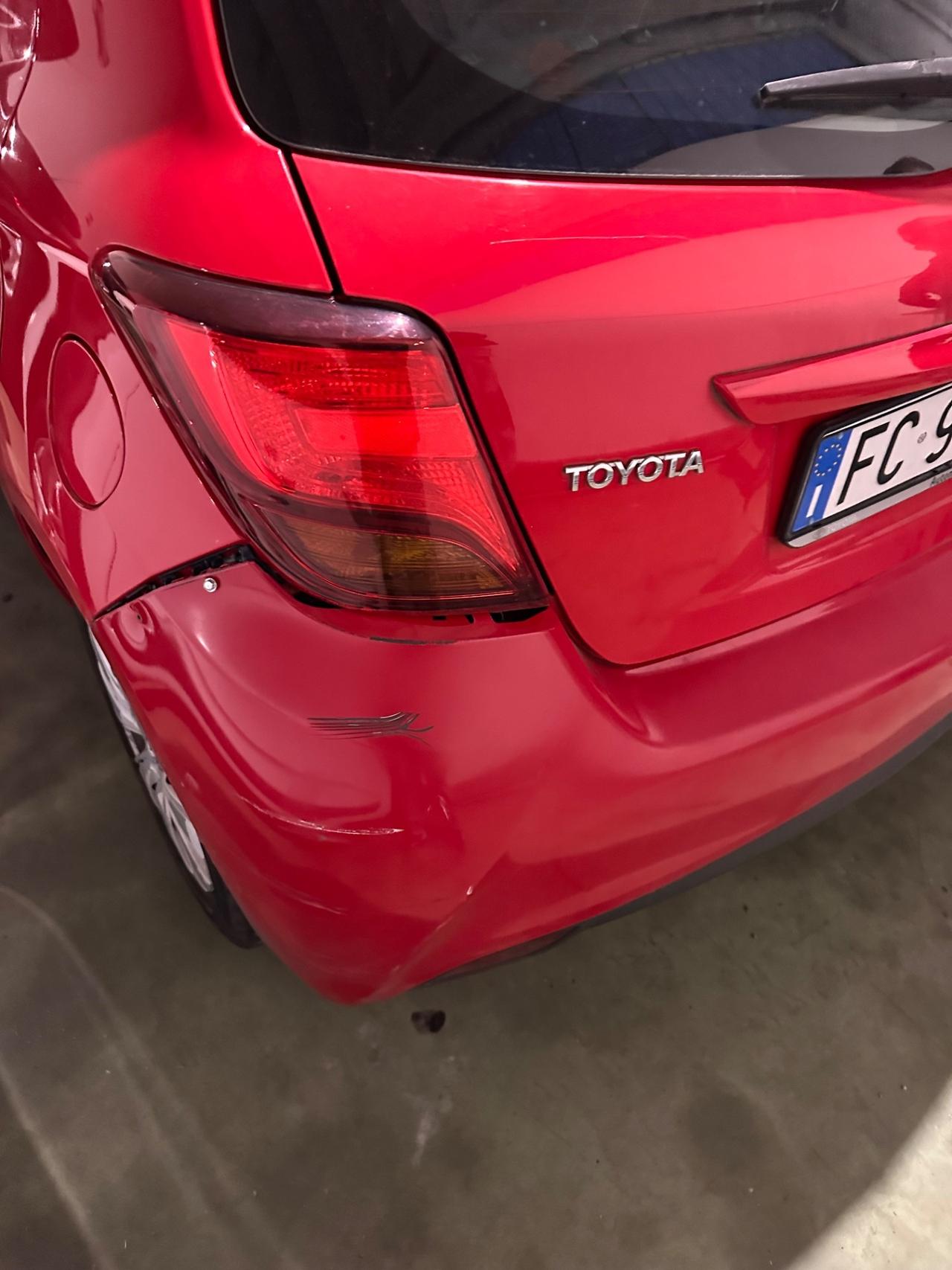 Toyota Yaris 1.0 5 porte GPL