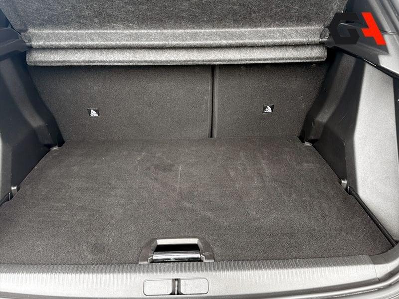 Peugeot 2008 2008 Hybrid 136 e-DCS6 GT