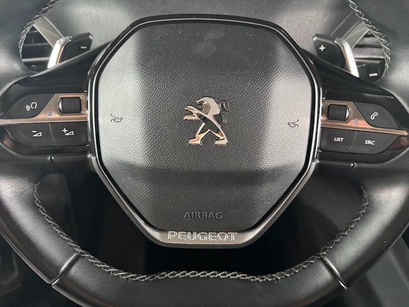 Peugeot 3008 BlueHDi 130 EAT8 Allure 78.000km