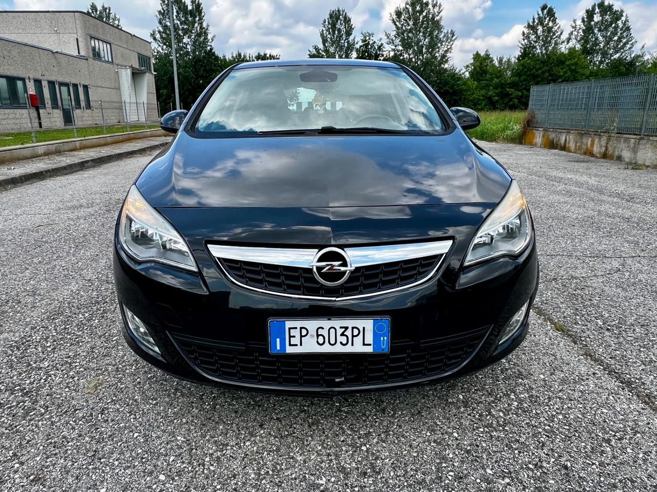 Opel Astra 1.7 CDTI 125CV 5 porte Cosmo Fleet