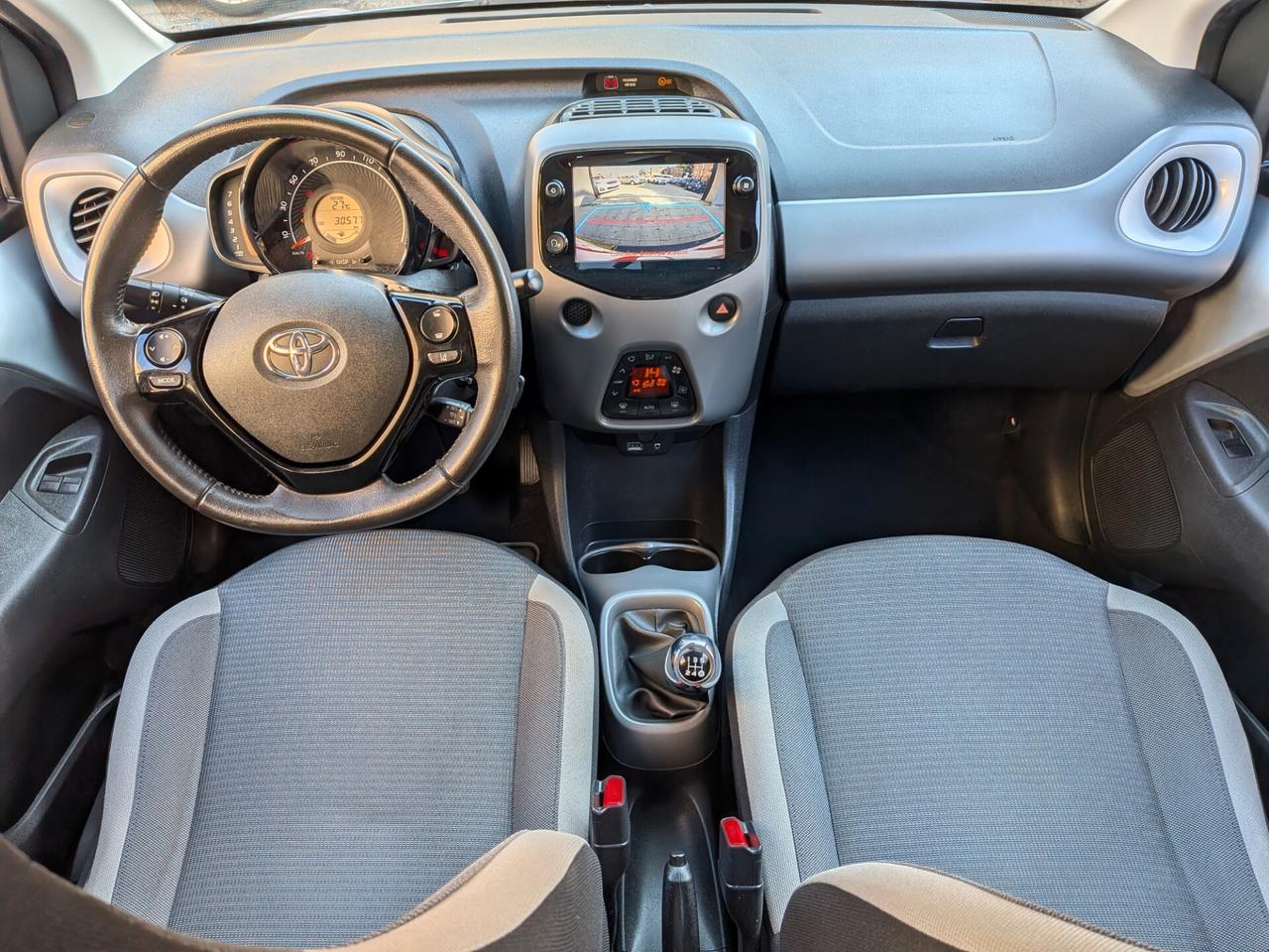 Toyota Aygo Connect 1.0 VVT-i 72 CV 5 porte x-cool