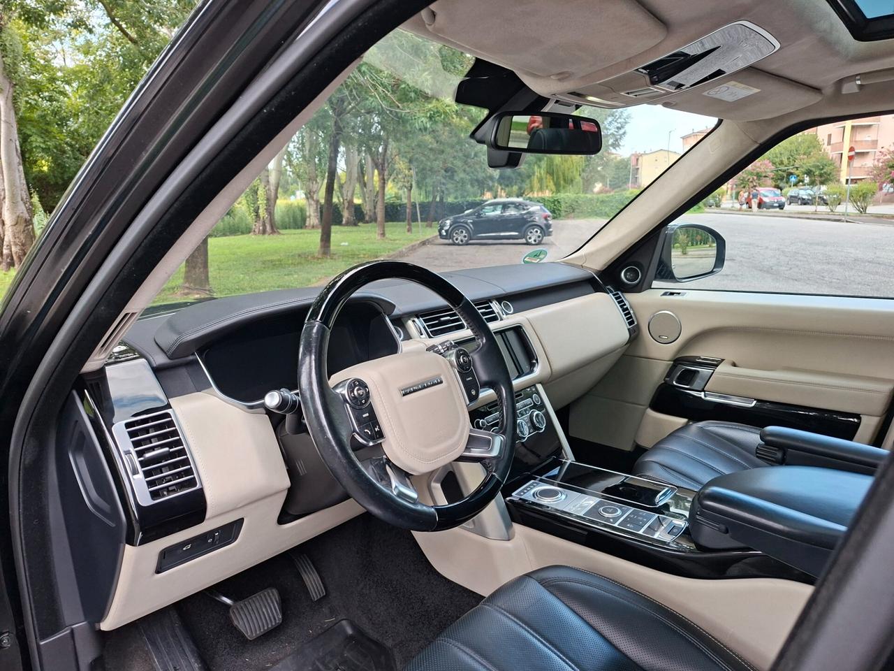 Land Rover Range 4.4 SDV8 Autobiography