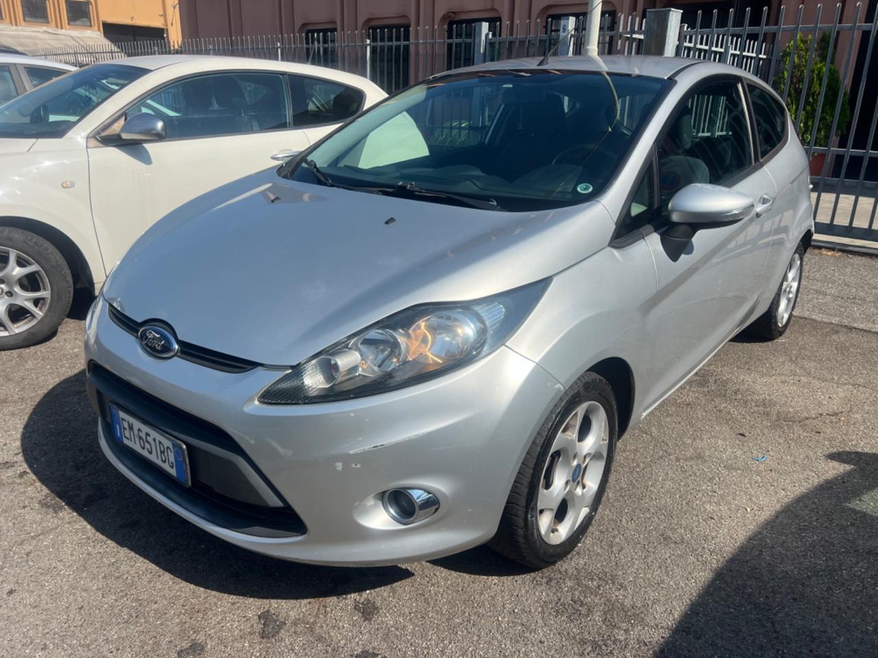 Ford Fiesta 1.4 TDCi 70CV 5 porte Titanium