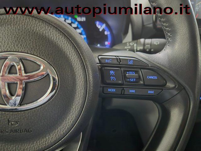 TOYOTA Yaris Cross 1.5 Hybrid 5p. E-CVT AWD-i Business