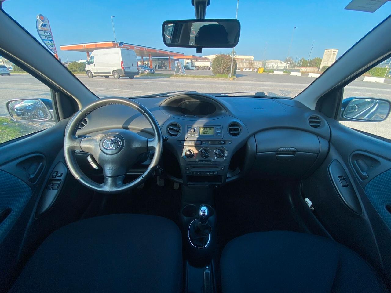 Toyota Yaris 1.0 3 porte Sol