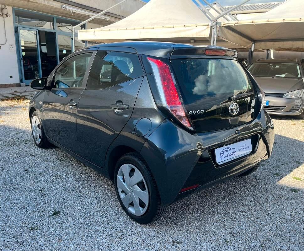 Toyota Aygo 1.0 x-play 5p my15