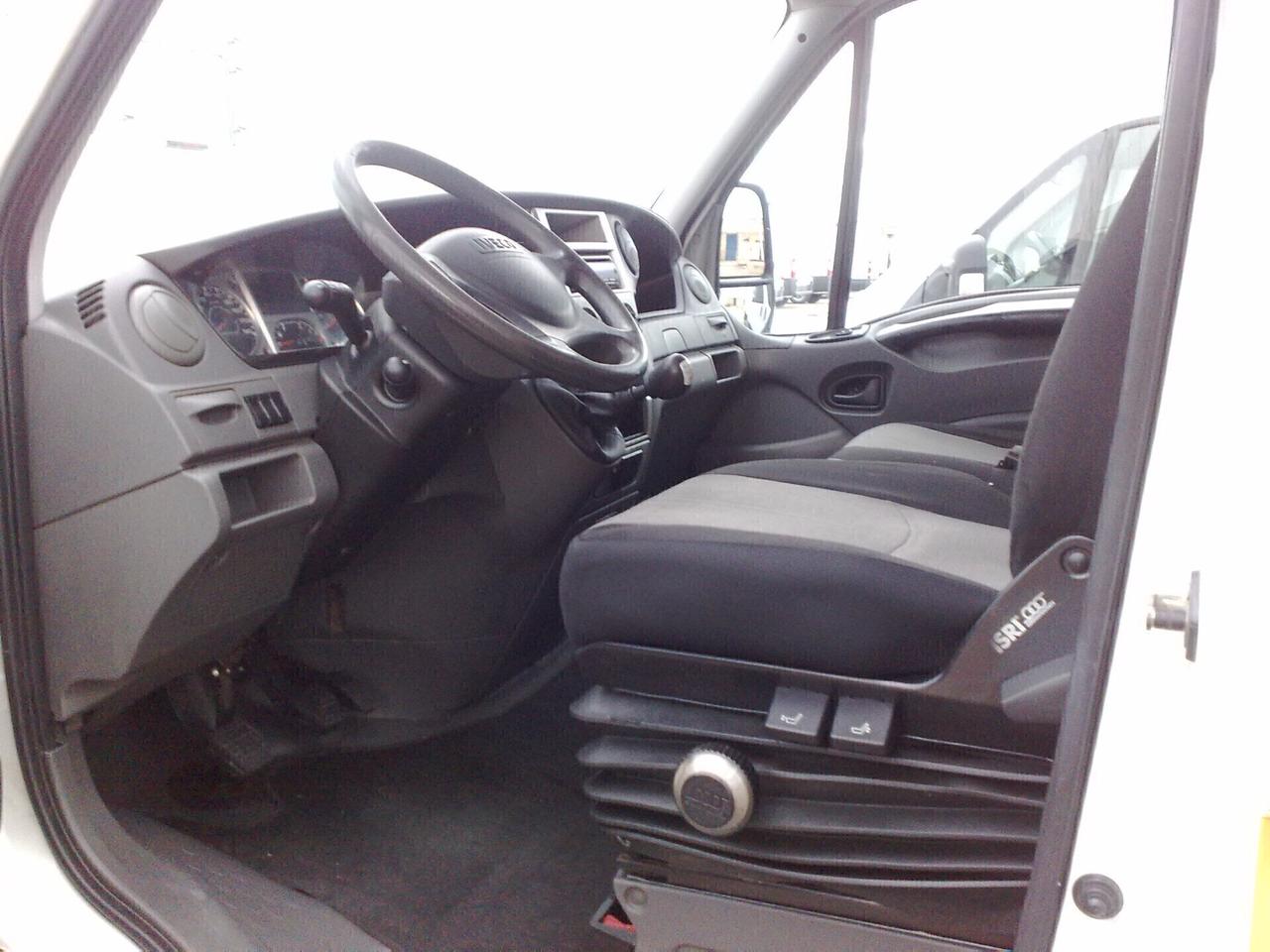 Iveco Daily 35c14 3000cc GRANVOLUME - 2011