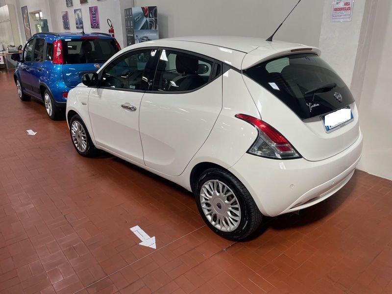 Lancia Ypsilon 1.2 69 CV 5 porte Gold