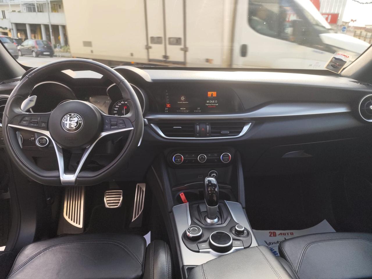 Alfa Romeo Stelvio 2.2 Jtdm Q4 Super * 210cv * Tetto * Navi * Pelle * Garantita 12 Mesi