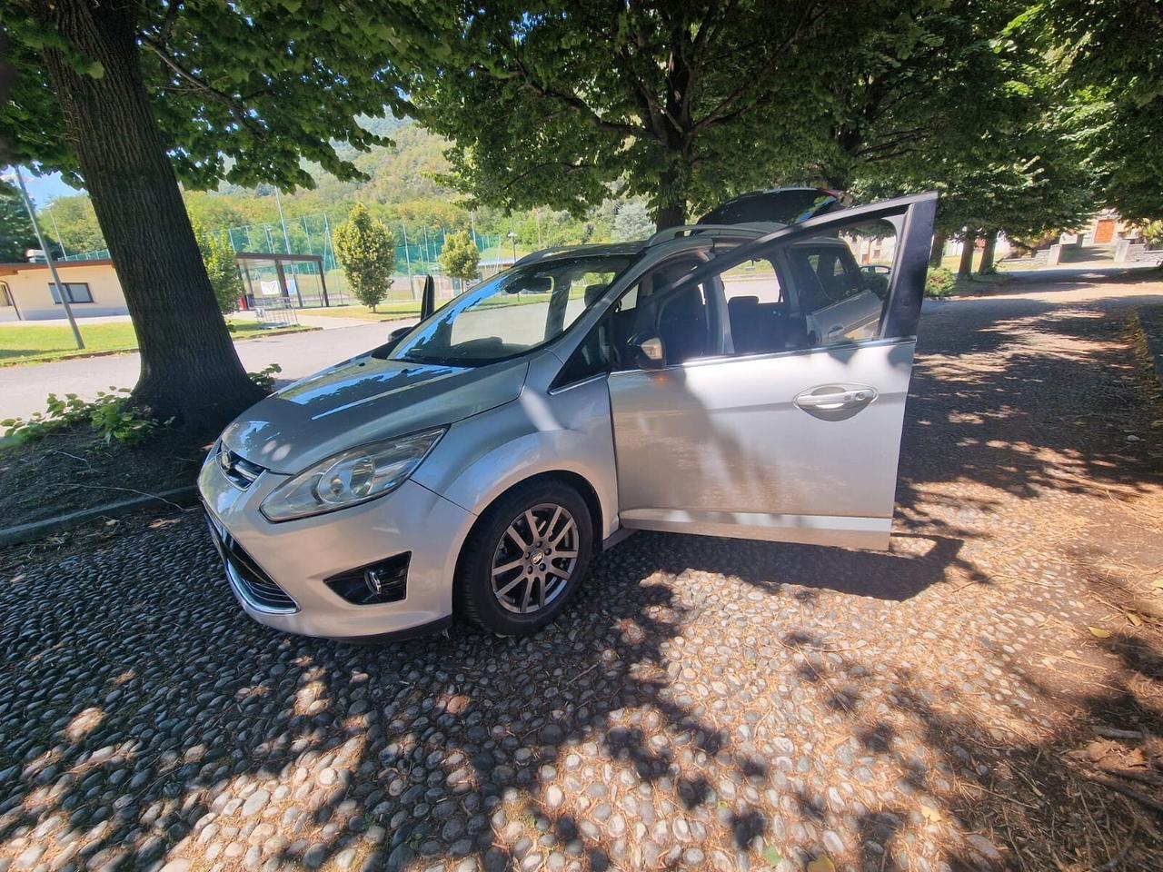 Ford C-Max 1.6 TDCi 115CV Plus 7 POSTI