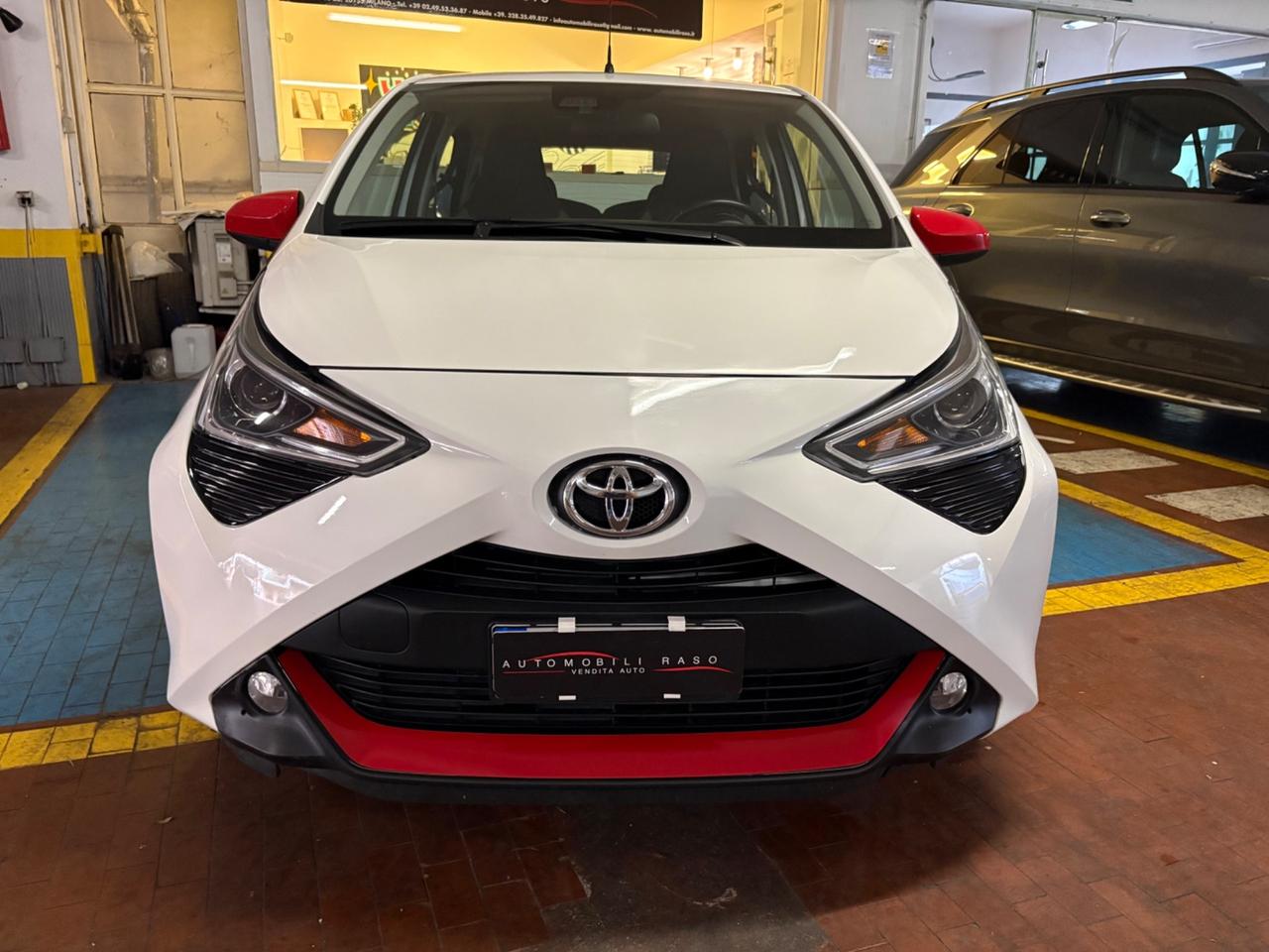 Toyota Aygo Connect 1.0 VVT-i 72 CV 5 porte x-clusiv MMT