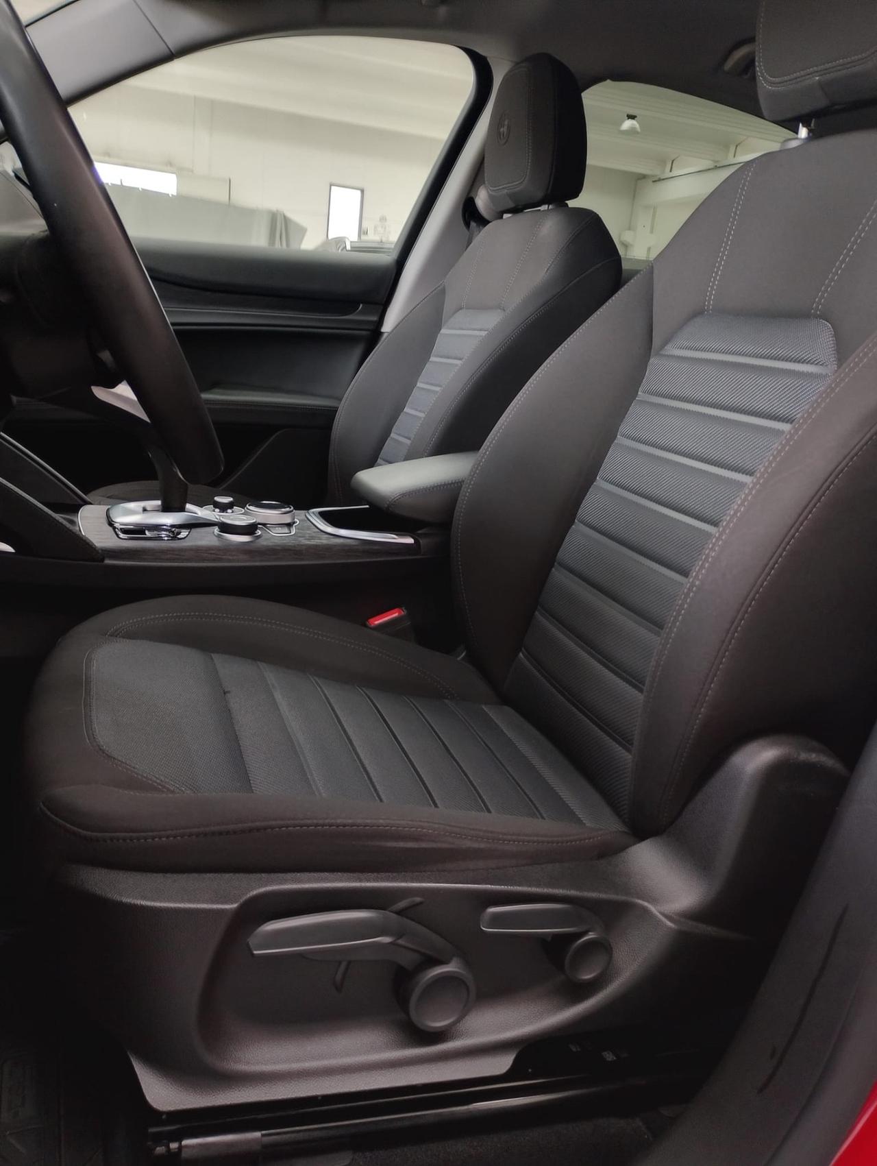 Alfa Romeo Stelvio 2.2 Turbodiesel 160 CV AT8 RWD Super