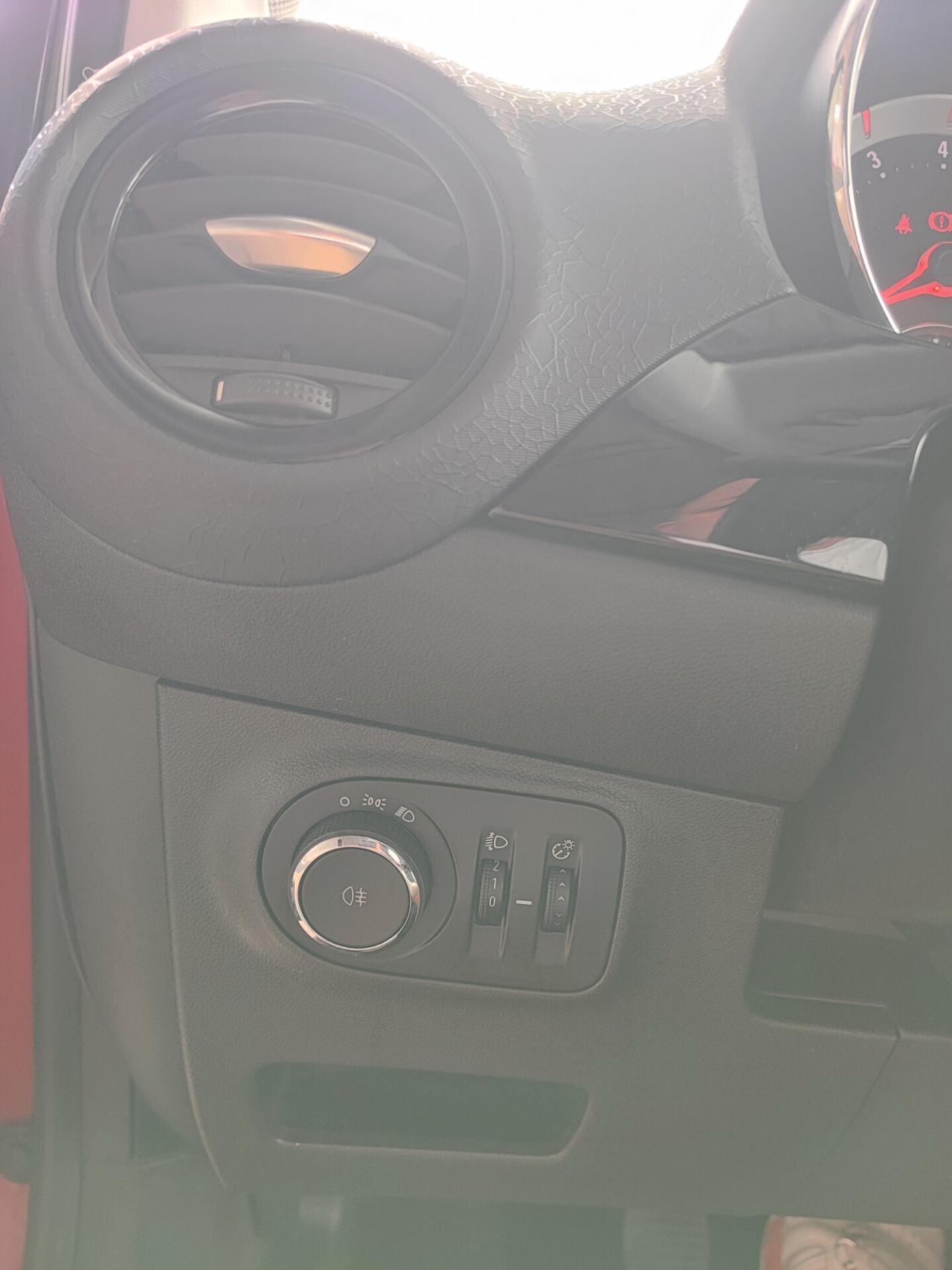 Opel Adam 1.2 70 CV Start&Stop Slam