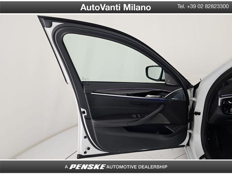 BMW Serie 5 540d Touring mhev 48V xdrive Luxury auto