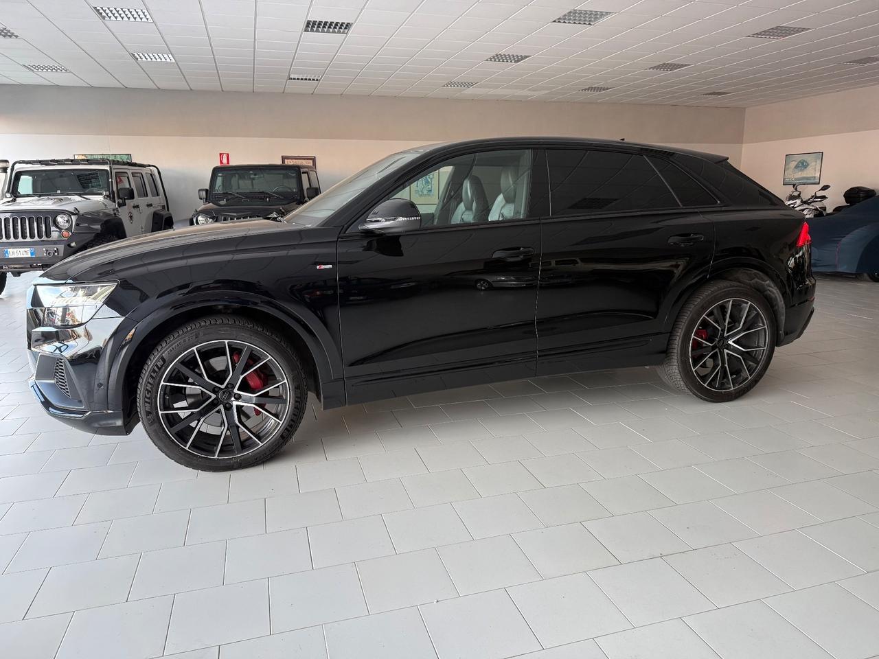 Audi Q8 50 TDI 286 CV quattro Sport