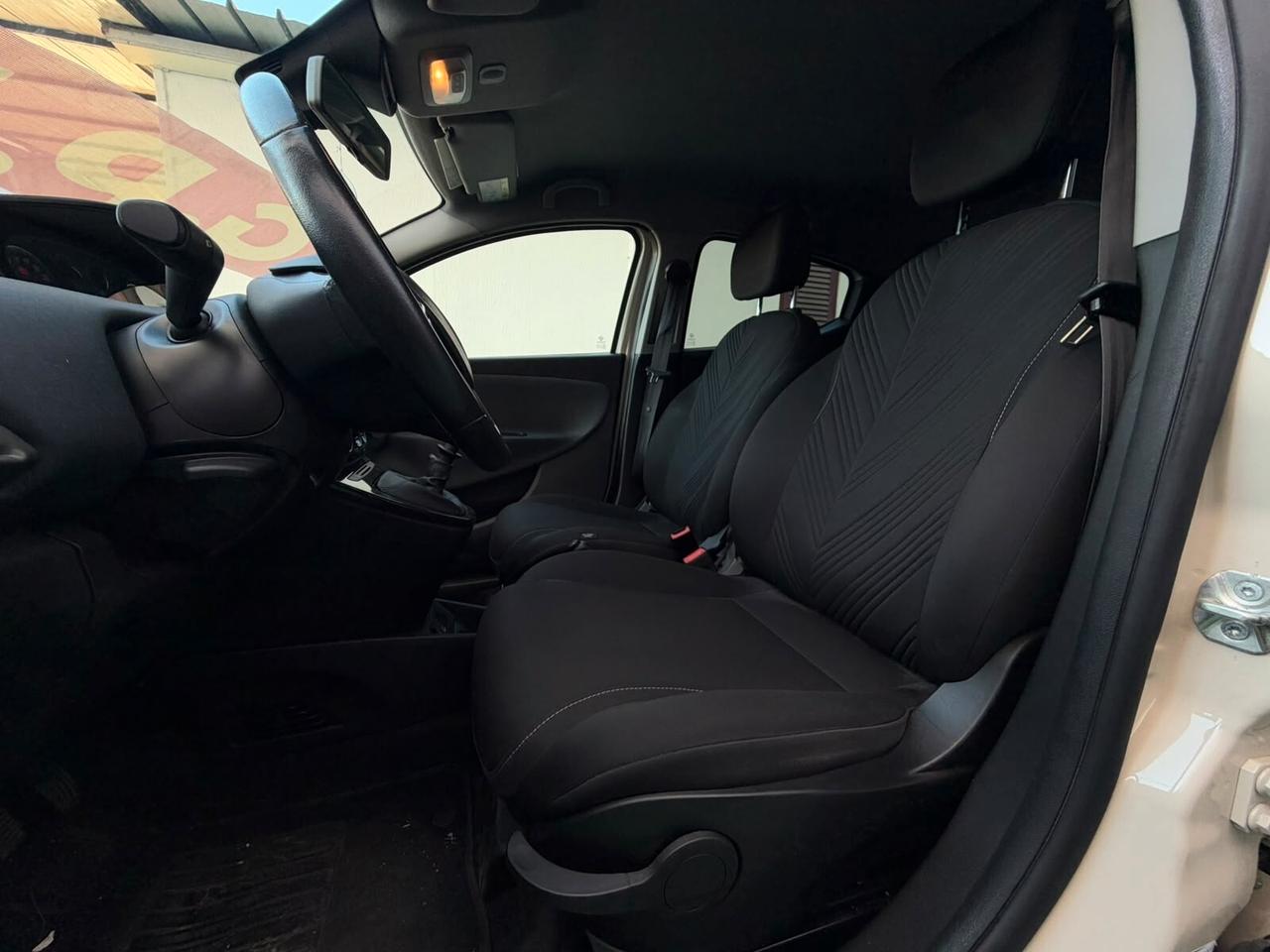 Lancia Ypsilon 2022 1.2 69 CV 5 porte GPL ORIGINALE Gold