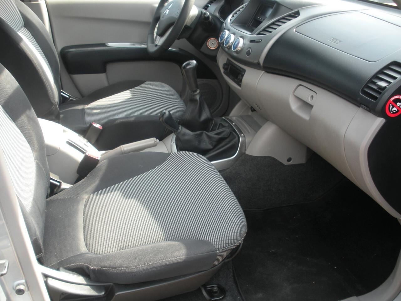 Mitsubishi L200 2.5 DI-D/136CV Double Cab Intense ''SEA''