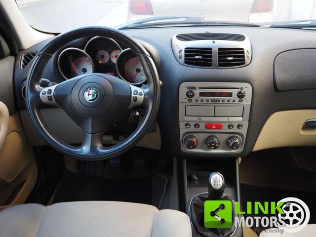 ALFA ROMEO 147 1.6i 16V T.S. (105 CV) cat 5p. Dist.