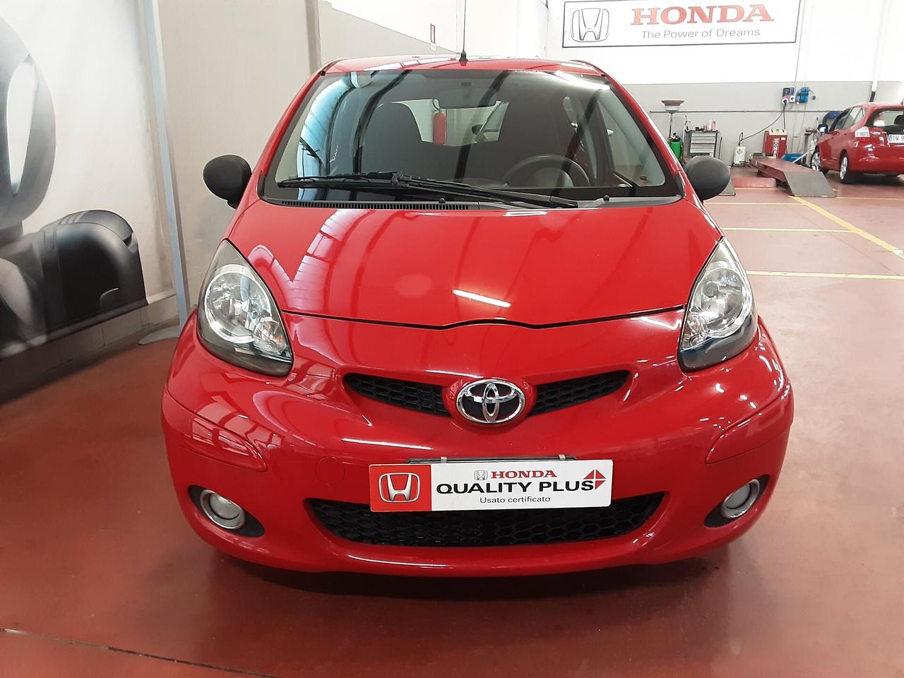 Toyota Aygo 1.0 12V VVT-i 5 porte Now Connect