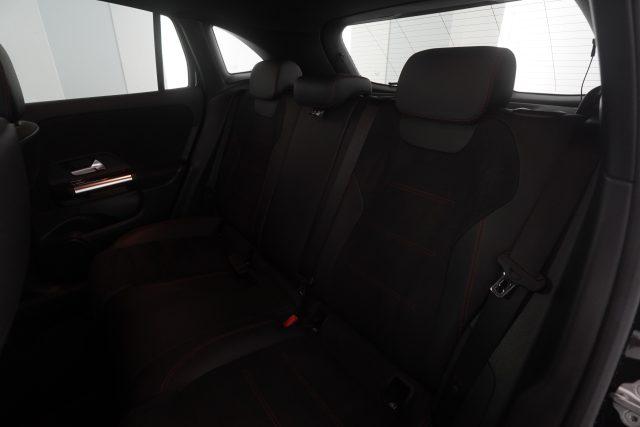 MERCEDES-BENZ CLA sse GLA GLA 180 d Automatic Premium