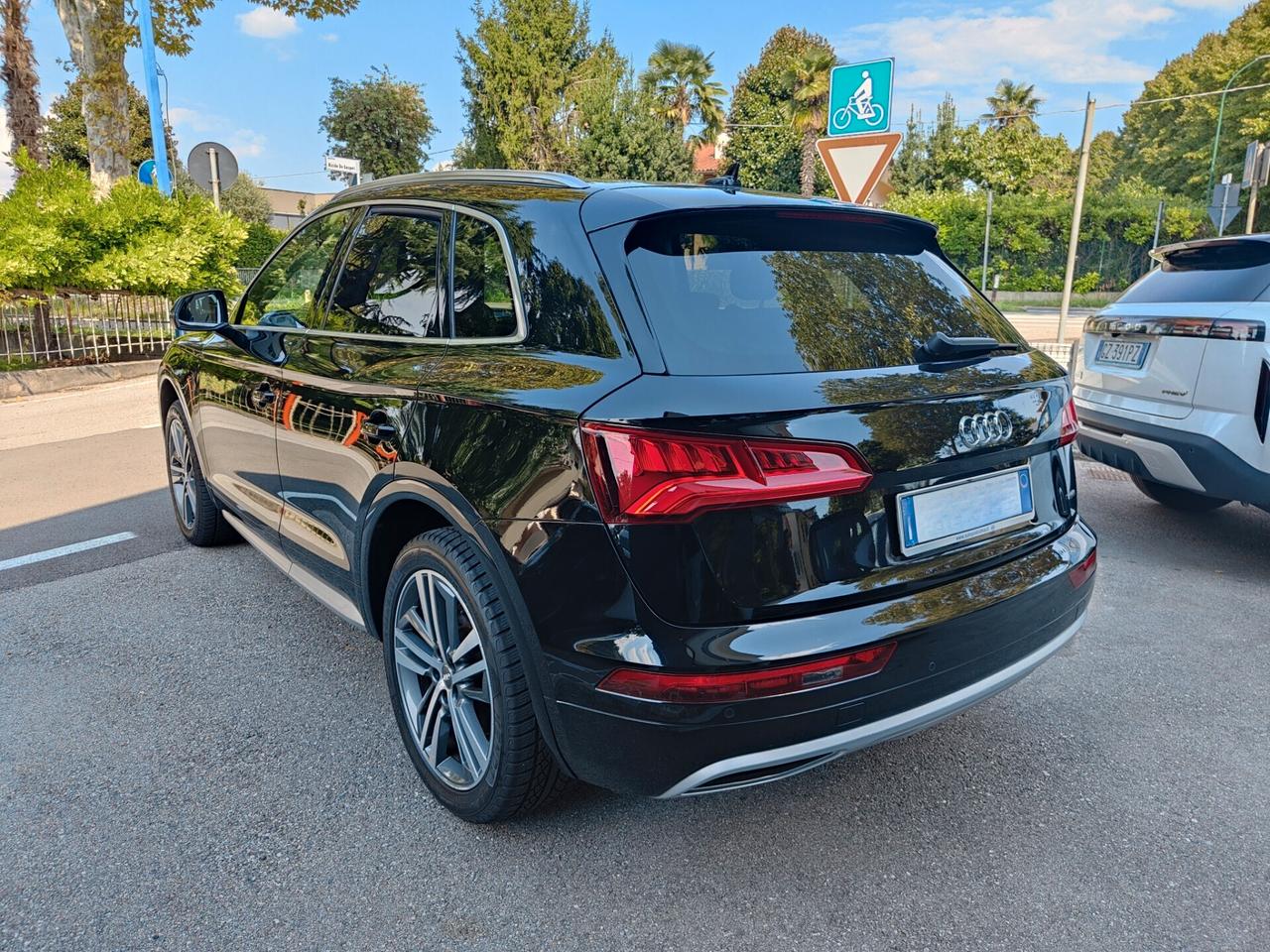 Audi Q5 2.0 TDI quattro S tronic Business