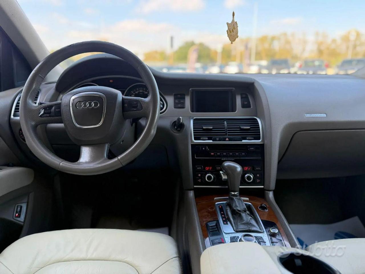 AUDI Q7 3.0 D 7 POS 2009 12 MESI DI GARANZIA