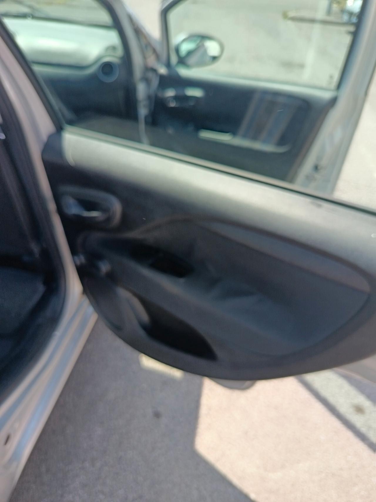 Fiat Punto Evo 1.4 5 porte S&S Dualogic Dynamic
